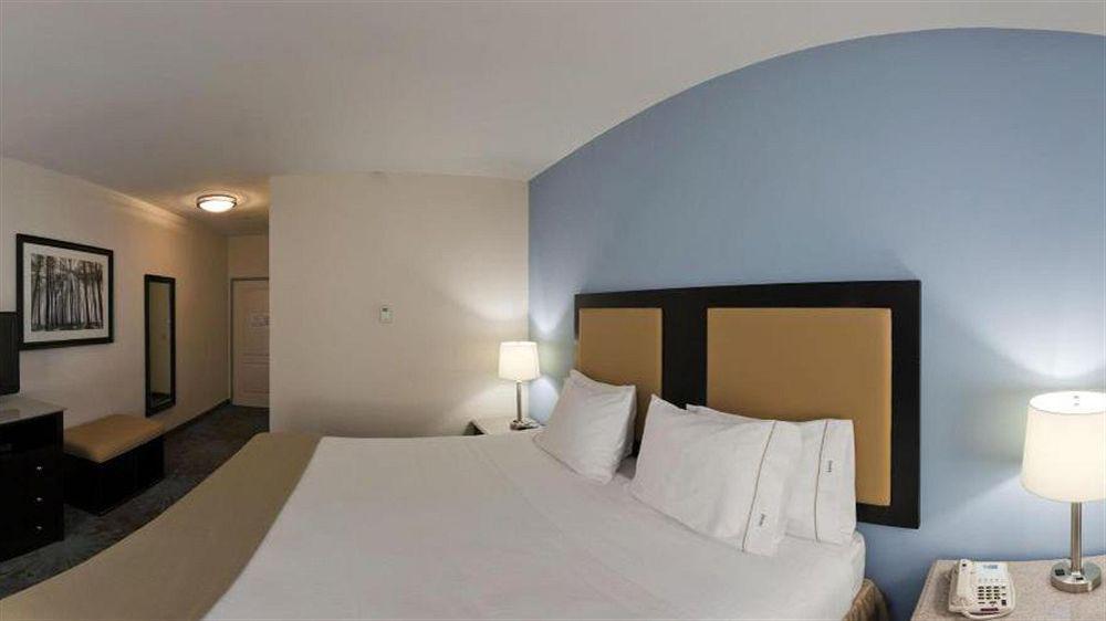 Comfort Inn & Suites Plainville-Foxboro Экстерьер фото