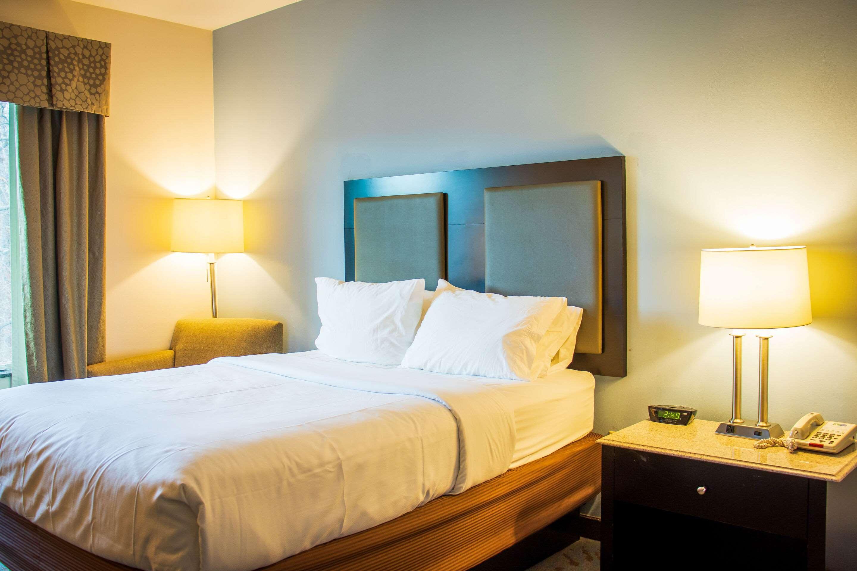 Comfort Inn & Suites Plainville-Foxboro Экстерьер фото