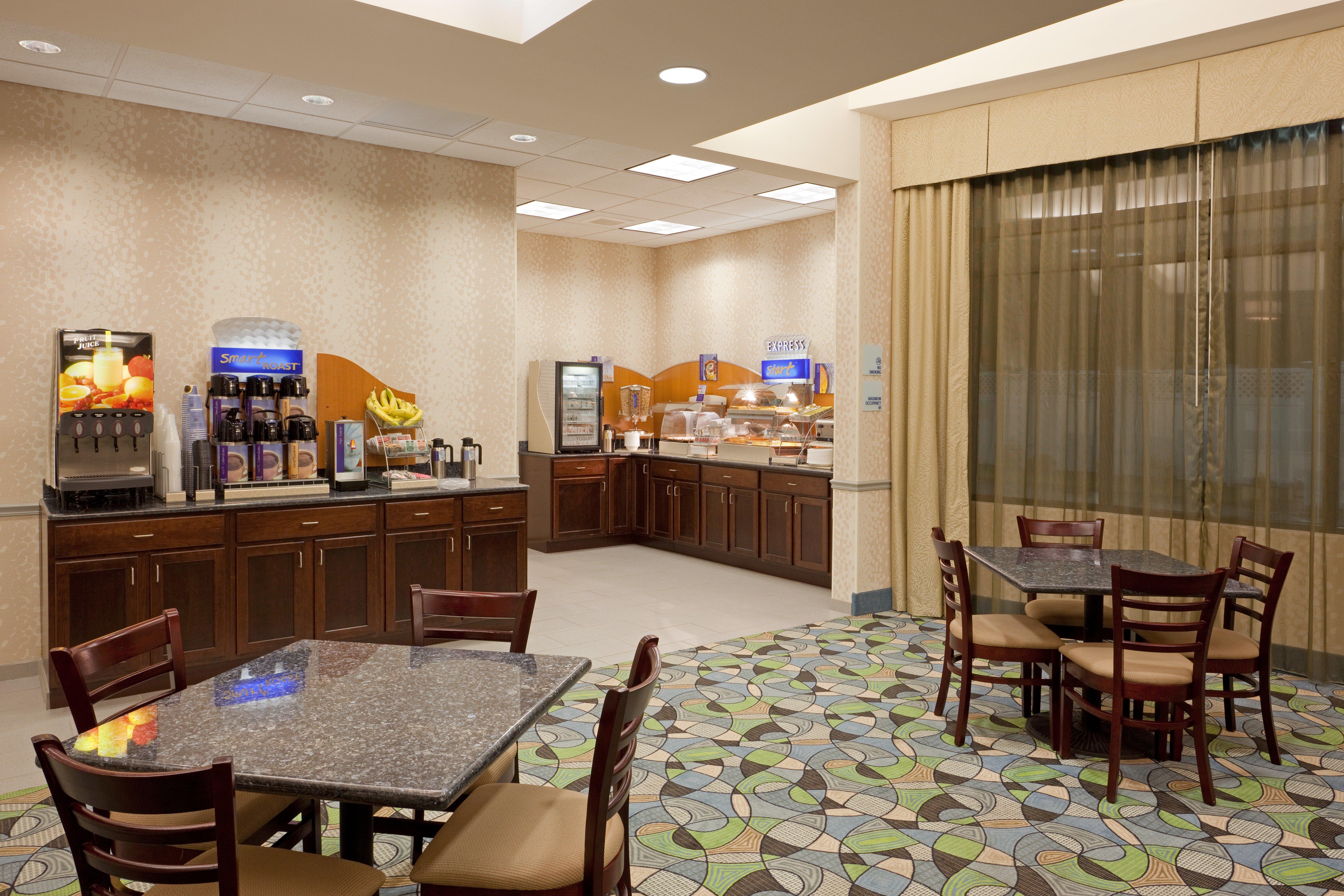 Comfort Inn & Suites Plainville-Foxboro Экстерьер фото